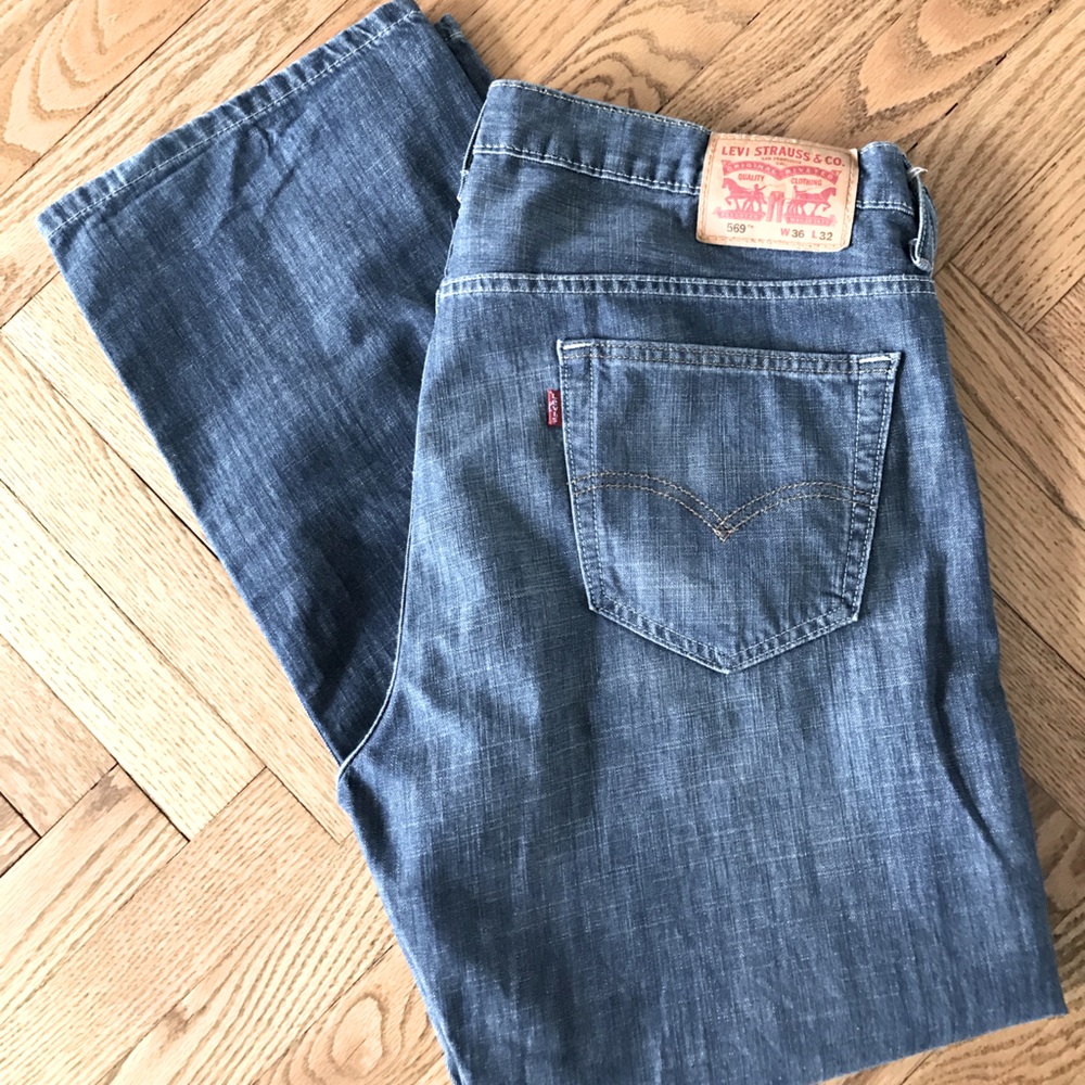 Levi’s Mens 569 W36L32 loose straight fit faded blue denim
